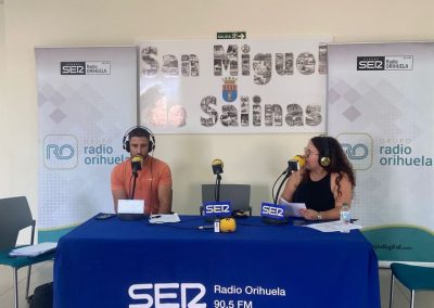 Visita del estudio móvil de Radio Orihuela Cadena Ser